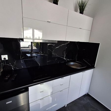 Domki Black Pearl Mielno Basen Sauna Jacuzzi Exteriér fotografie