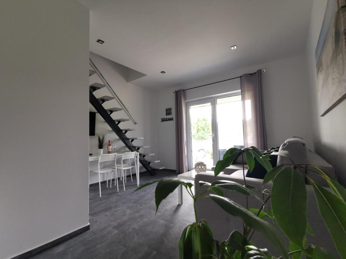 Domki Black Pearl Mielno Basen Sauna Jacuzzi Exteriér fotografie